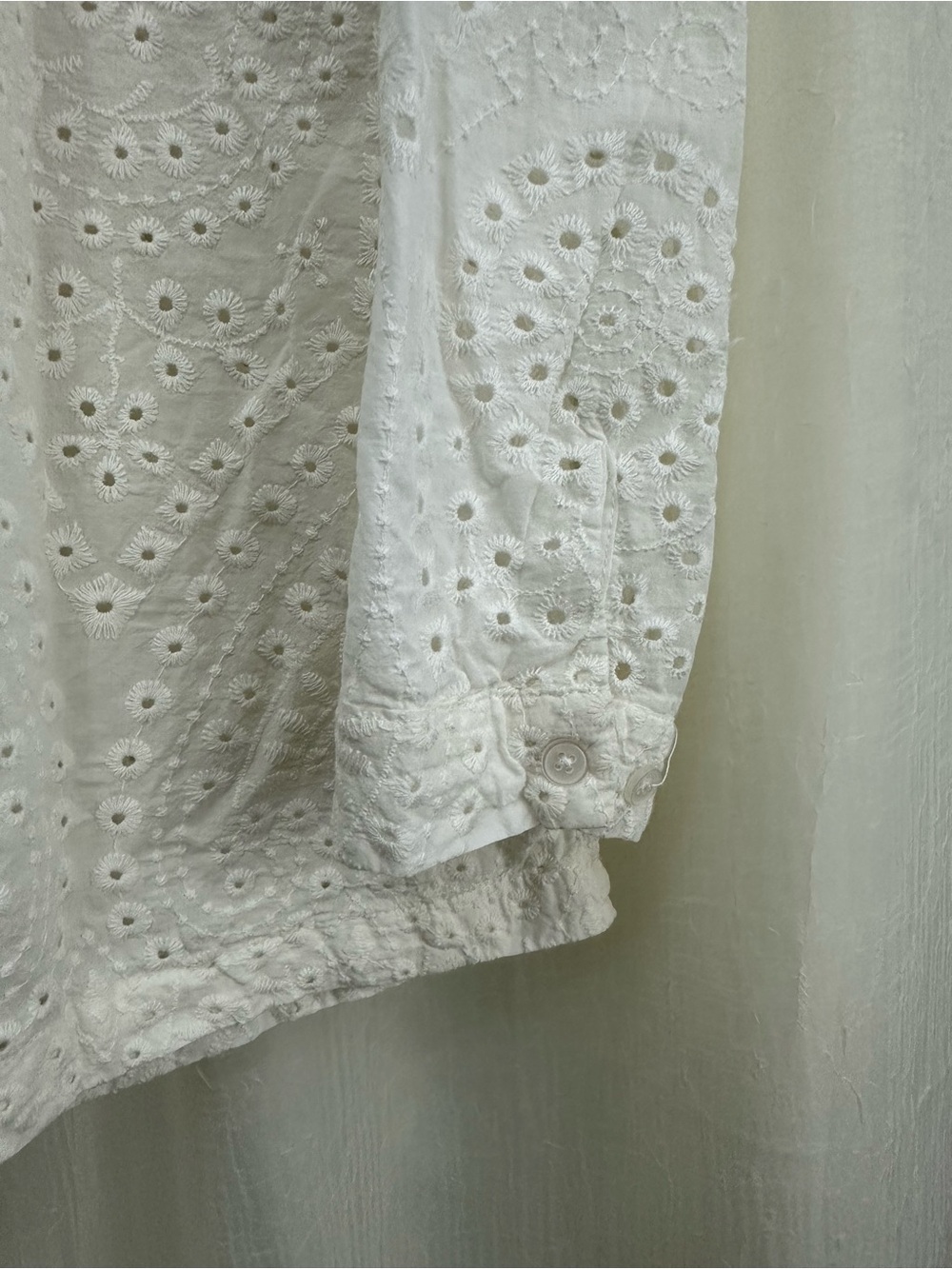 TORRID Belle Isle White Eyelet V-Neck Beachy Peasant Blouse - Picture 4 of 5